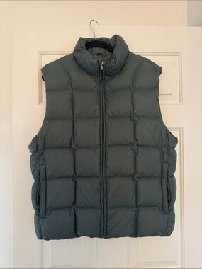Eddie Bauer Quilted Puffer Vest